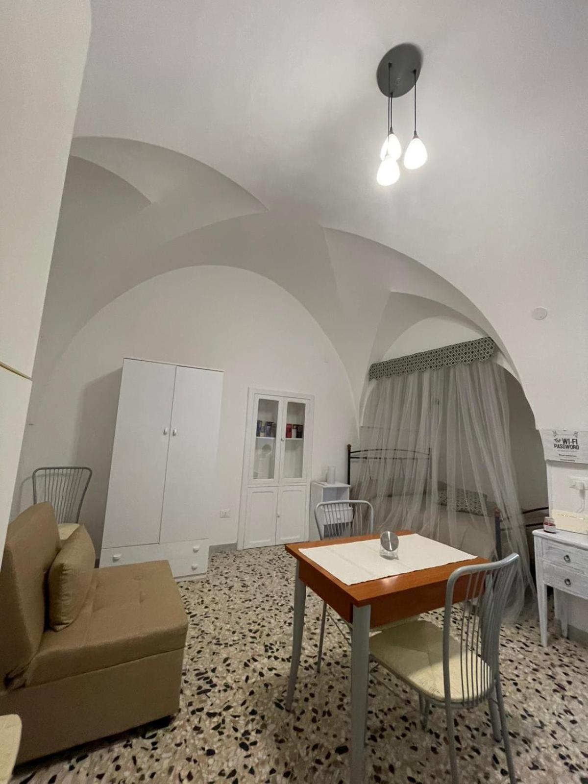 The White Rose Appartement Ceglie Messapica Buitenkant foto